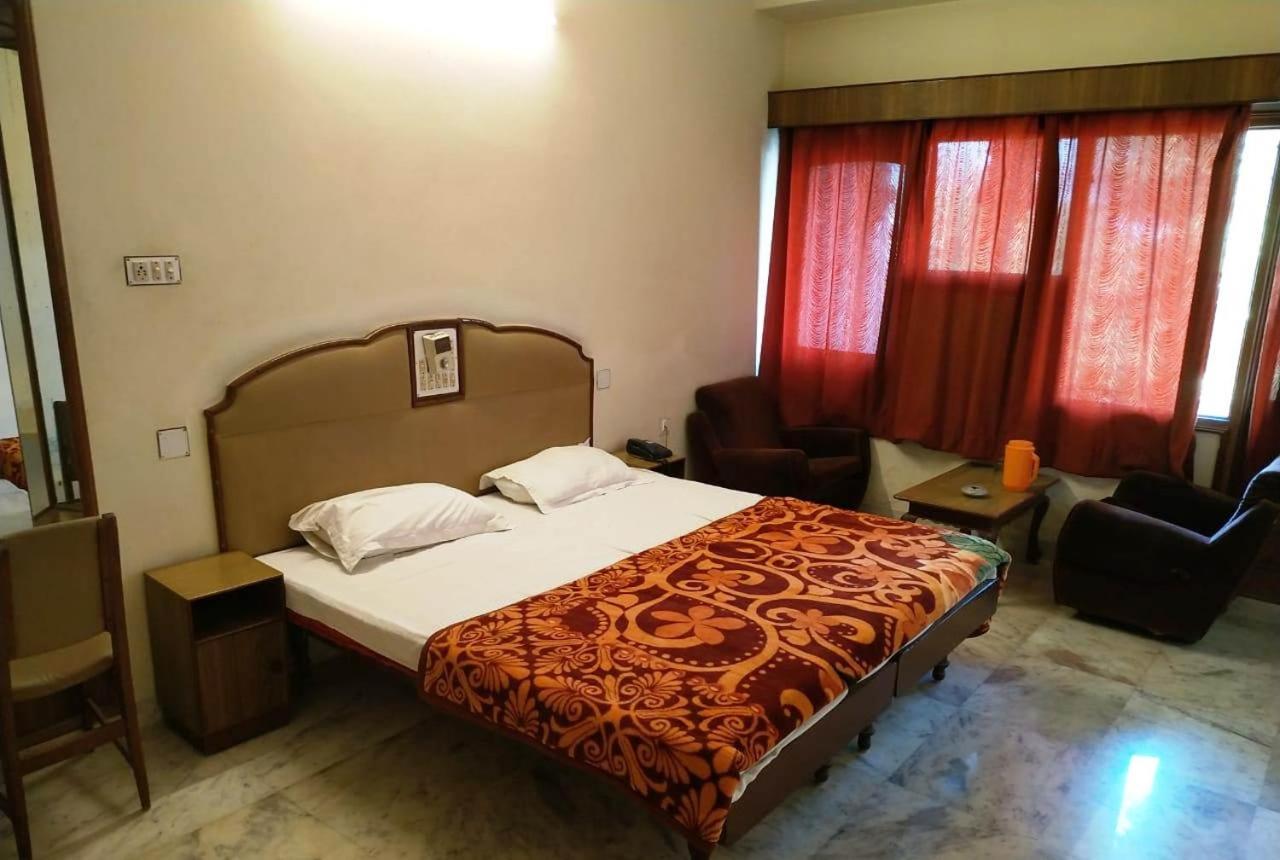Hotel Vinayakam Удайпур Экстерьер фото