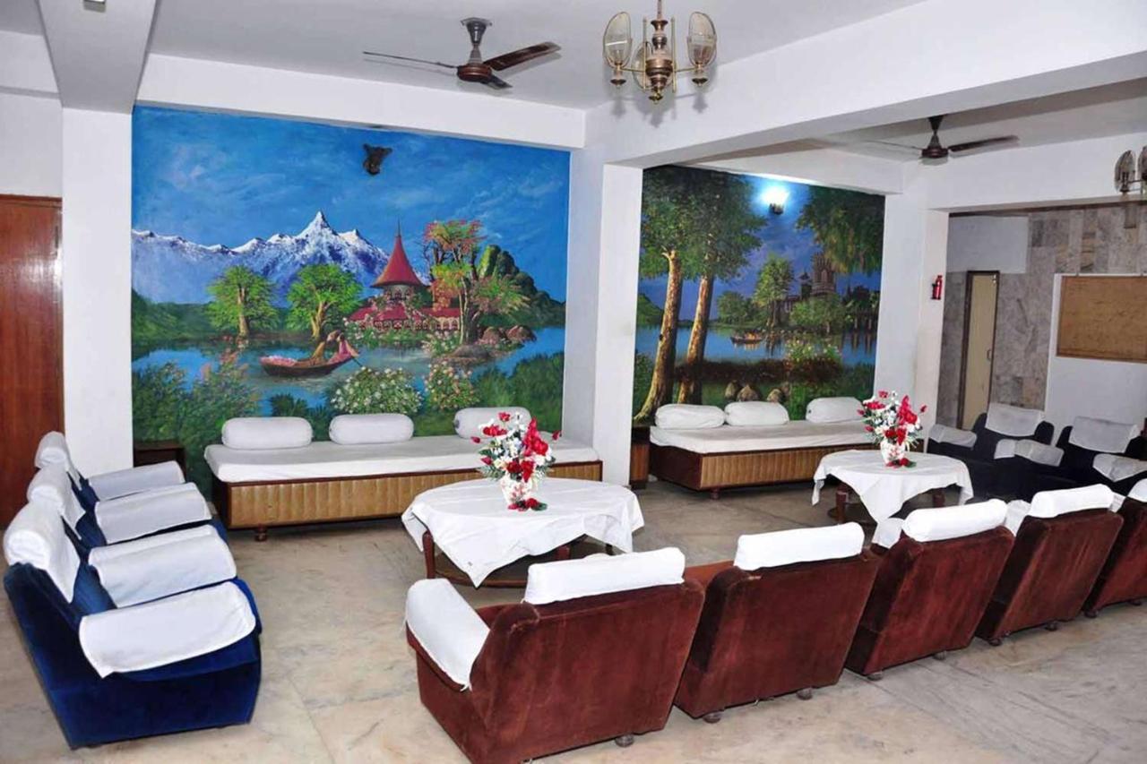 Hotel Vinayakam Удайпур Экстерьер фото