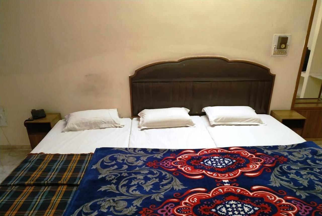 Hotel Vinayakam Удайпур Экстерьер фото